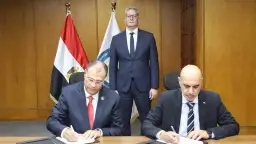 وزير البترول يشهد توقيع اتفاقيتين...