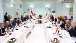  وزير قطاع الأعمال العام يستعرض...