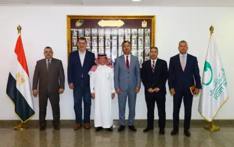 رئيس البريد المصري يستقبل الرئيس...