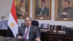وزير المالية لكل صاحب مشروع...