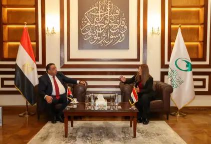 “رئيس البريد المصري” تستقبل “رئيس...