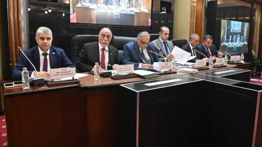 سياسة