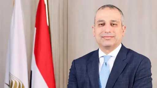 بنوك وتأمين