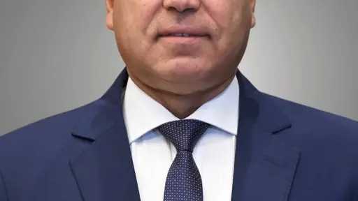 صناعة وتجارة