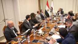 صناعة وتجارة