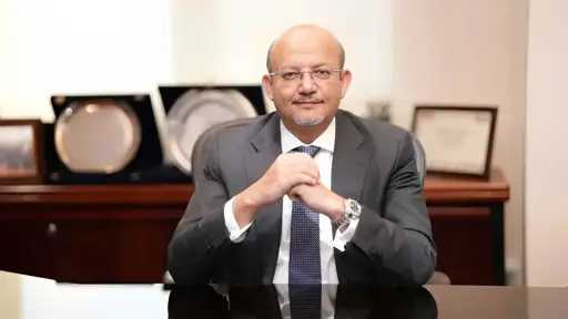 بنوك وتأمين