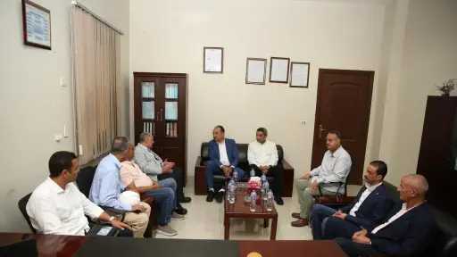 صناعة وتجارة