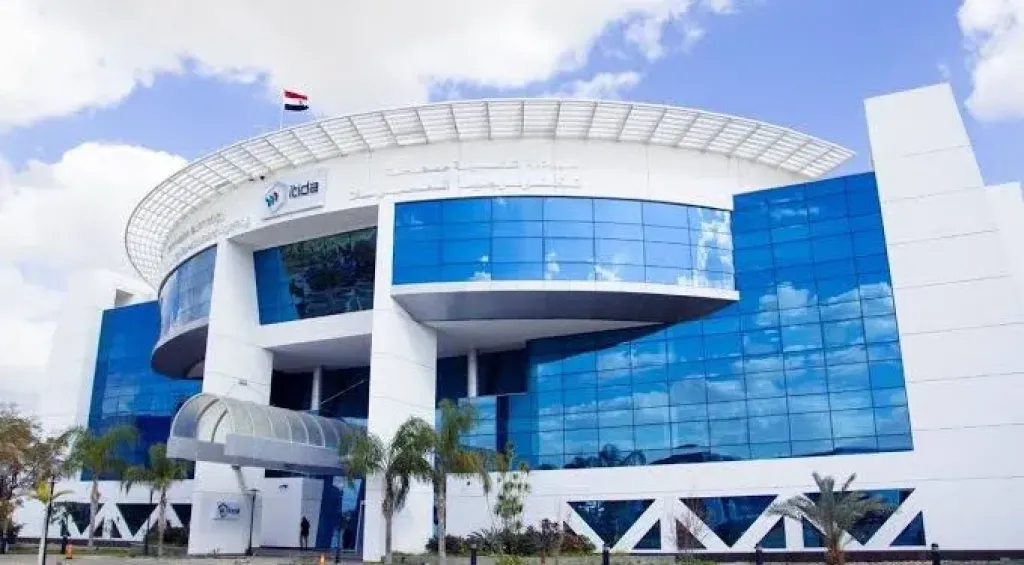 مصر تضاعف عائدات التعهيد وتجذب أكثر من 180 شركة عالمية