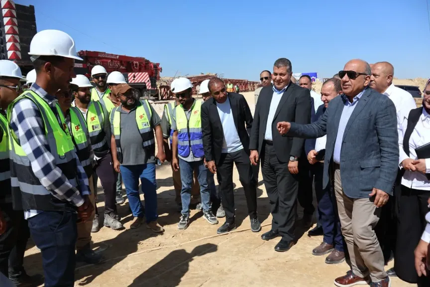 وزير الكهرباء يتفقد إنهاء الأعمال في موقعي أبراج عبور قناة السويس على مسار خط الربط الكهربائي المصري السعودي