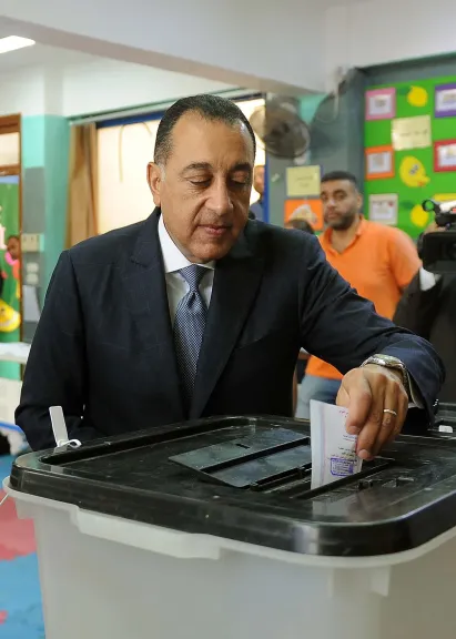 رئيس الوزراء يُدلي بصوته في انتخابات مجلس النواب 2025