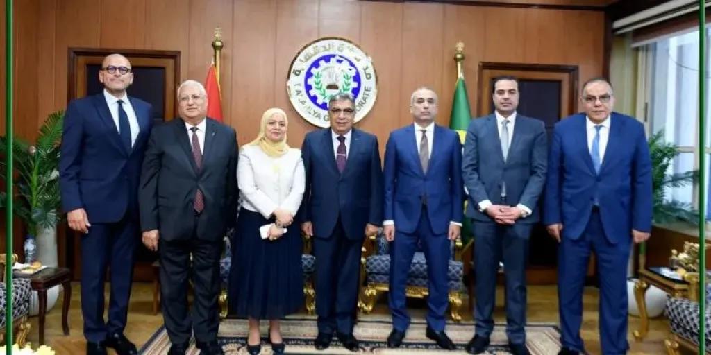 رئيس البنك الزراعي المصري يلتقي محافظ الدقهلية لتعزيز أوجه التعاون في المشروعات التنموية وتمويل صغار المزارعين