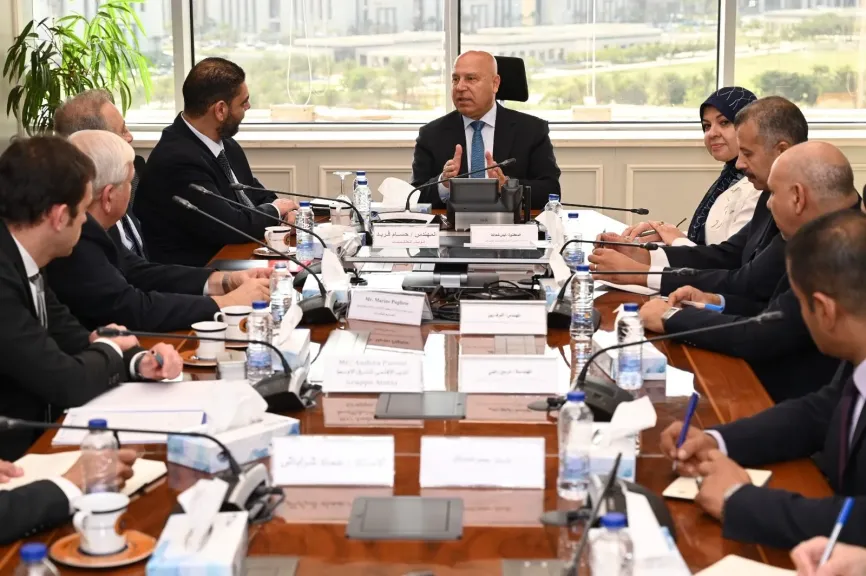 وزير الصناعة يستعرض مشروع لتصنيع مضخات المياه في مصر بتكنولوجيا إيطالية