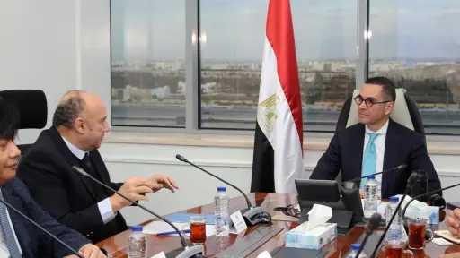 صناعة وتجارة