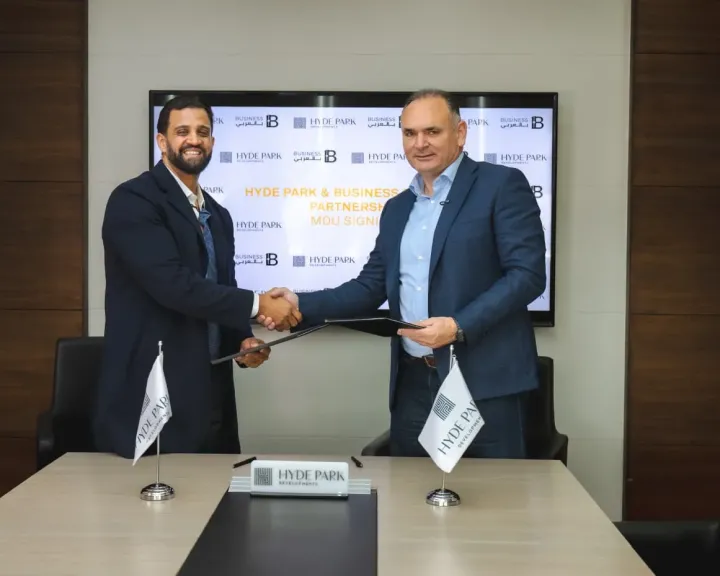 هايد بارك العقارية للتطوير توقّع مذكرة تفاهم استراتيجية طويلة الأمد مع بزنس بالعربي حتى عام ٢٠٢٦