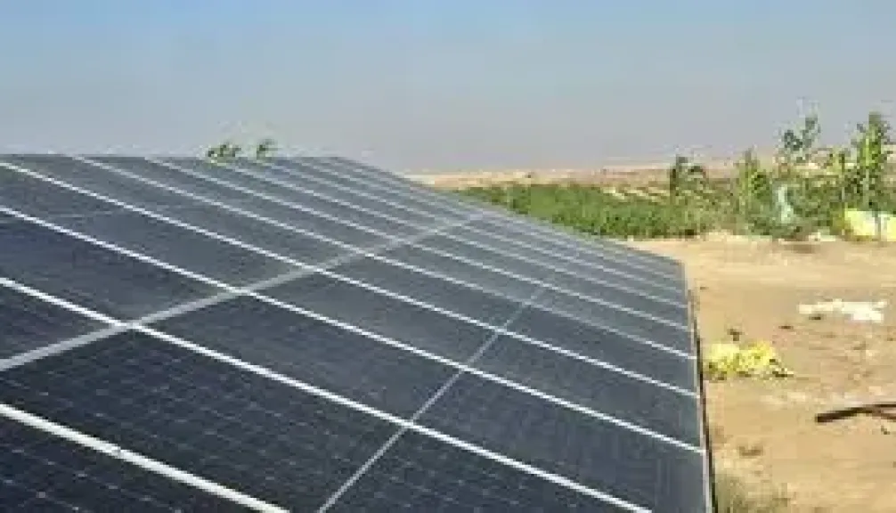 وزير الصناعة والنقل يبحث مع إيليت سولار لتكنولوجيا الطاقة الشمسية خطط الشركة للتوسع في مصر