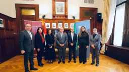 بنوك وتأمين