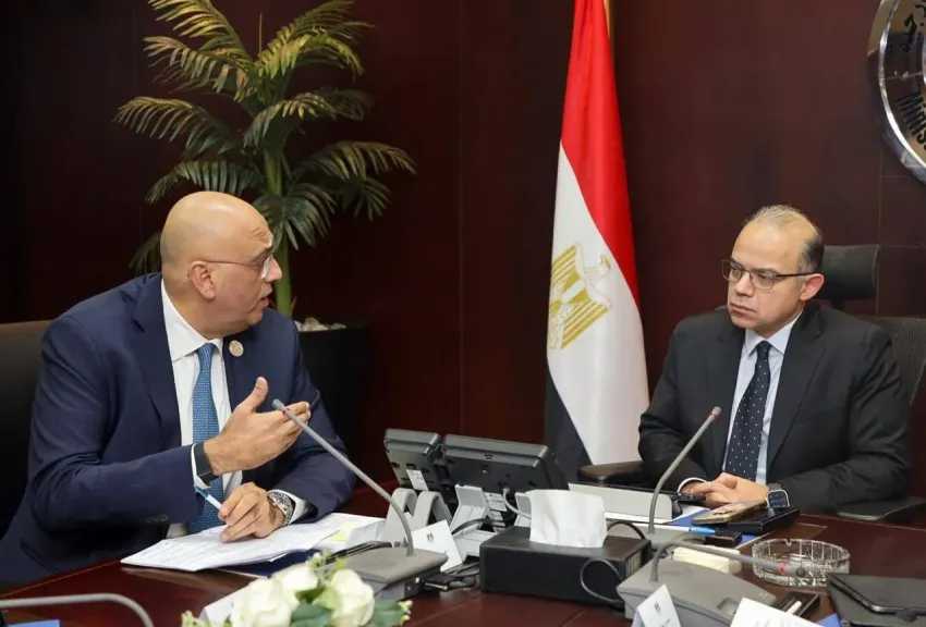 صناعة وتجارة