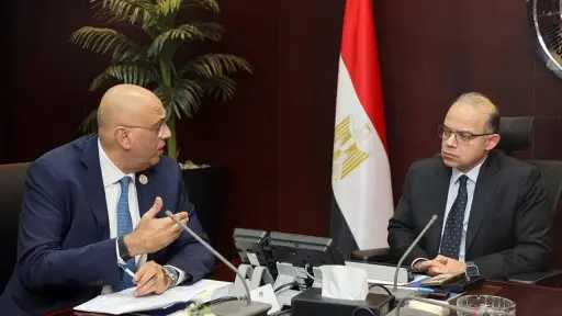 صناعة وتجارة