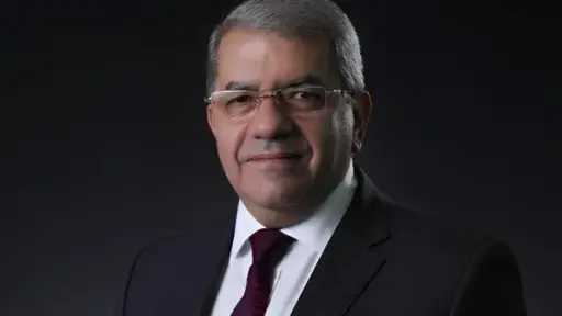 بنوك وتأمين