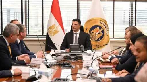 صناعة وتجارة