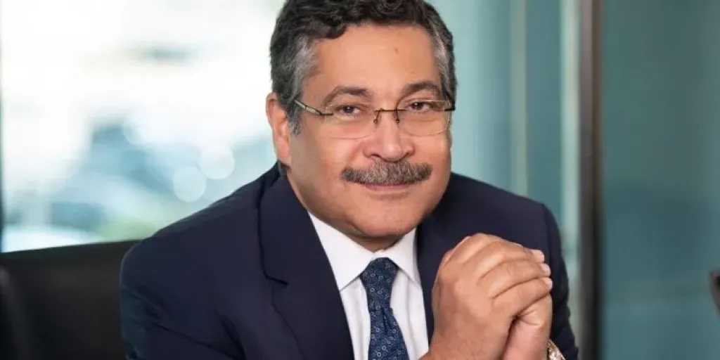 بنوك وتأمين