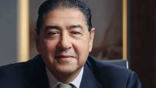 بنوك وتأمين