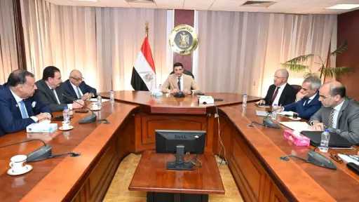 صناعة وتجارة