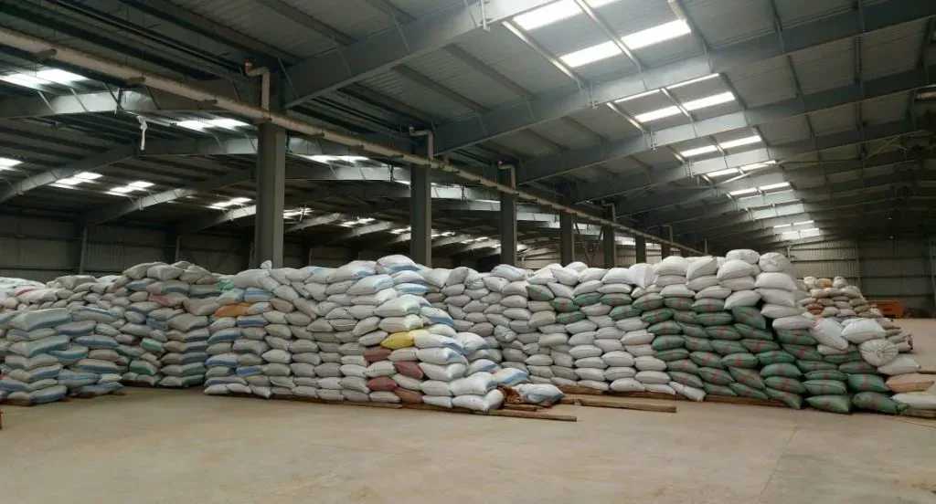 بنوك وتأمين