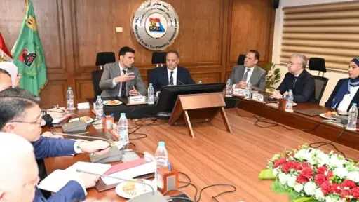 صناعة وتجارة