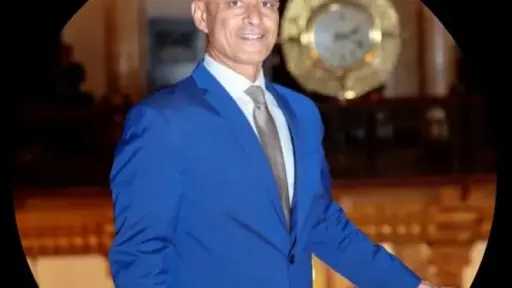 بنوك وتأمين