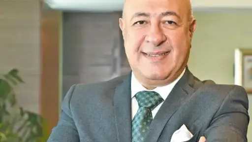 بنوك وتأمين