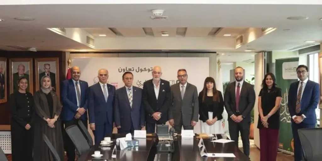 بنوك وتأمين
