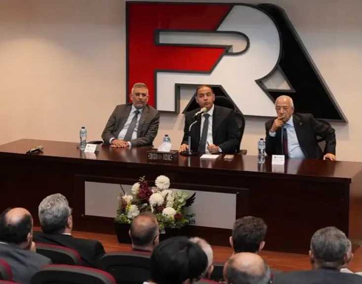 بنوك وتأمين