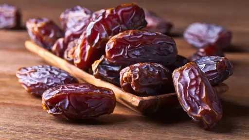 صناعة وتجارة