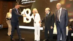 مؤتمر "الناس والبنوك" يكرم علاء...