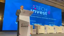 عمرو طلعت وزير الاتصالات وتكنولوجيا...