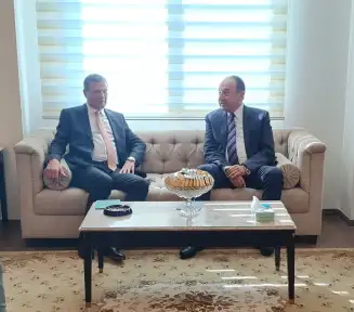وزير قطاع الأعمال العام يبحث...