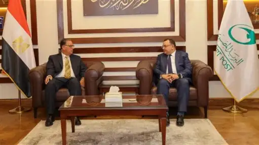 "رئيس البريد المصري".. يستقبل "نائب...