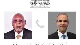 وزير الخارجية والهجرة يجري اتصالاً...